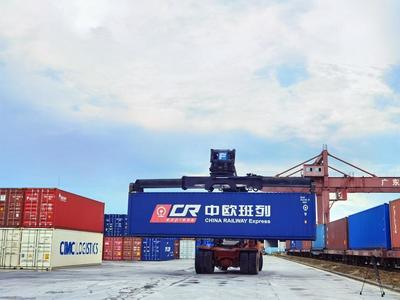 入世二十载，广州外贸跃升四倍 货物与技术进出口的辉煌征程